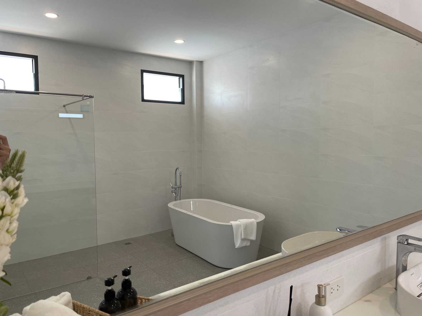 Villa B1 — bathroom