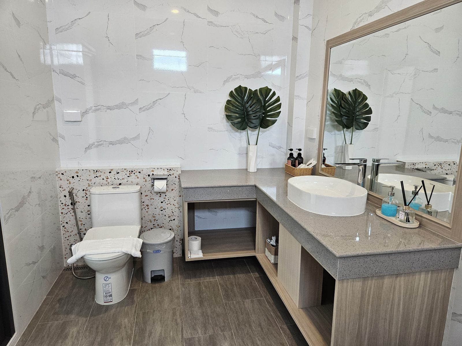 Villa B3 — bathroom